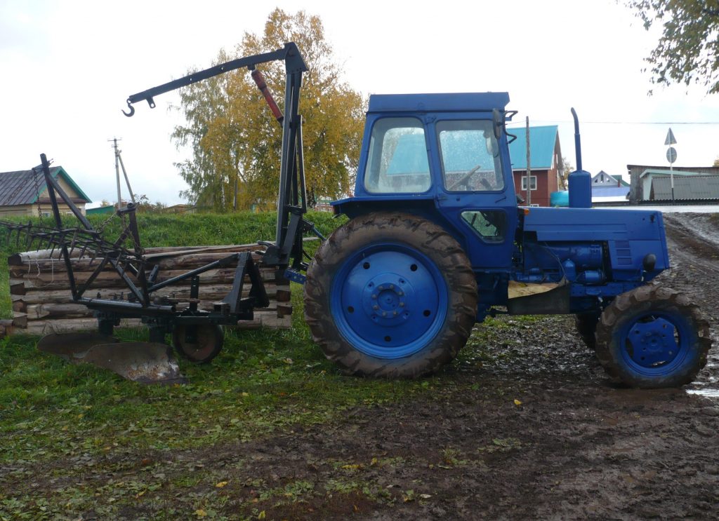 Права на трактор в Лесне
